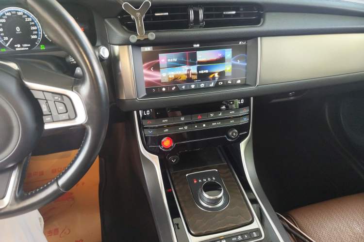 Used Jaguar XFL 2018 XFL 2.0T 250 PS Luxury Edition