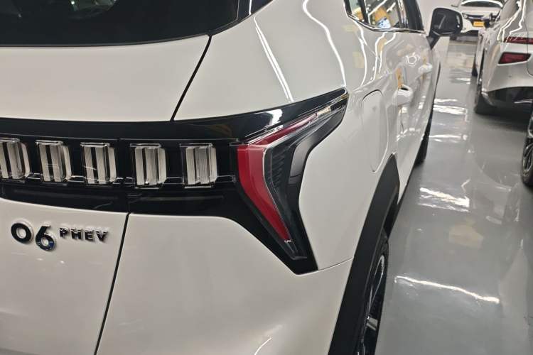 Used Lynk & Co 06 EM-P 2023 1.5T Remix PHEV Pro