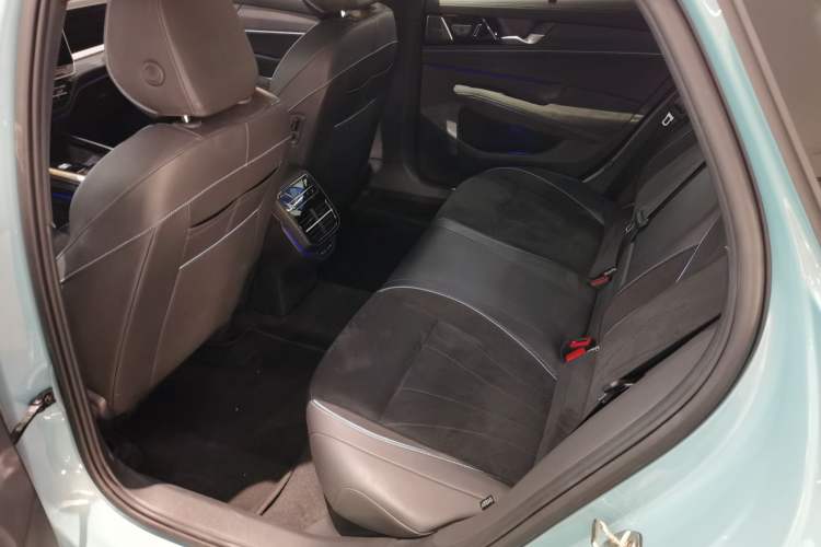 Used Volkswagen Passat 2025 Pro 380TSI Starry Dragon Luxury Edition
