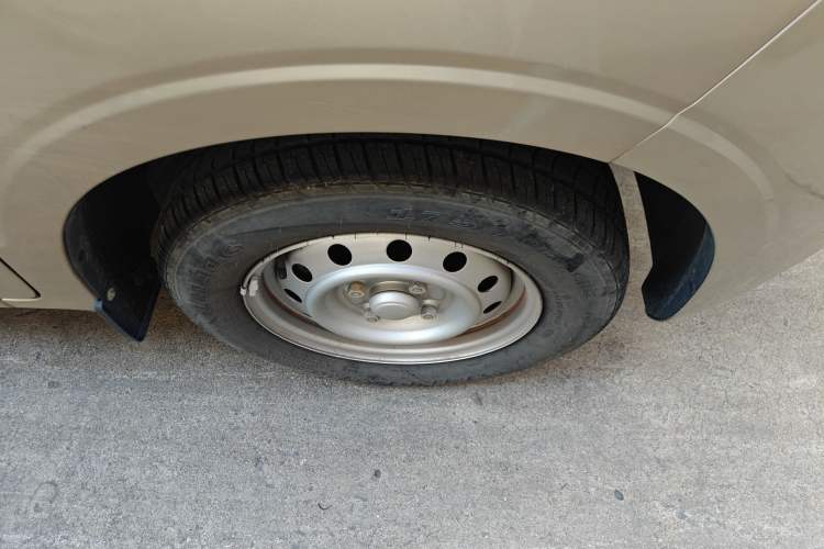 Used Wuling Hongguang V 2022 1.5L Jingqu Edition Electric-Assist LAR