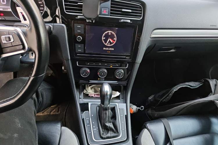 Used Volkswagen Golf 2016 1.4TSI Automatic R-Line