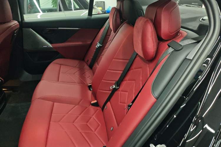 Used BMW 5 Series 2026 530Li Leading M Sport Package
