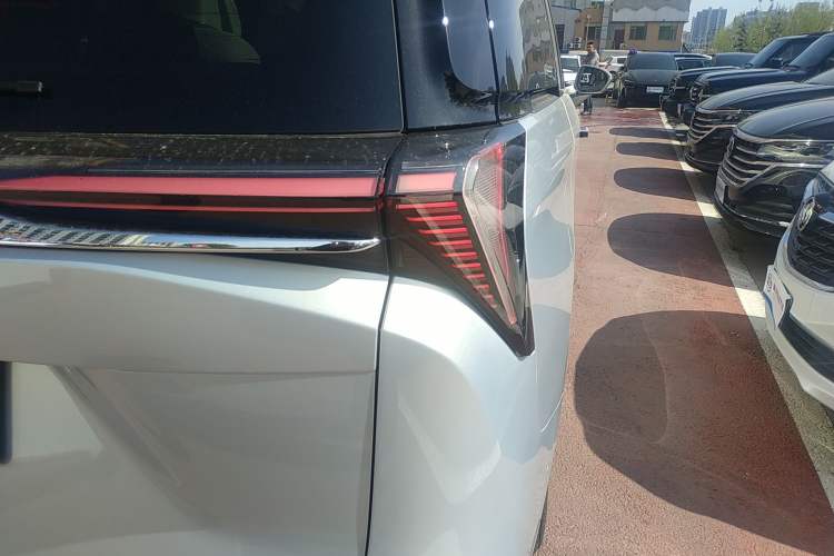 Used Buick GL8 New Energy 2026 Model Lu Zun Luxury Edition
