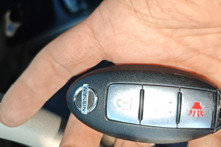 Used Nissan Tiida 2011 1.6L Manual Smart Version Vehicle Key