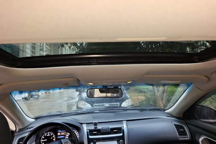 Used Nissan Teana 2013 2.5L XL-NAVI Tech Smart Enjoyment Edition Headliner