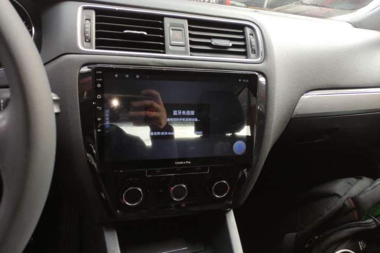 Used Volkswagen Sagitar 2015 1.6L Manual Fashion Edition
