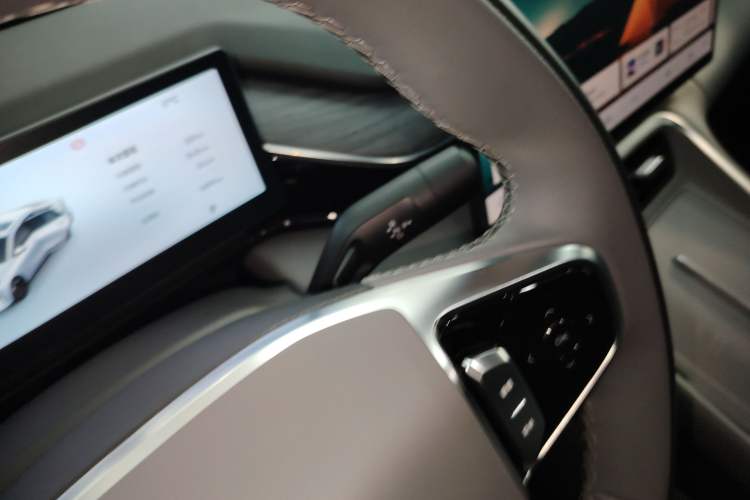 Used Geely Galaxy L6 2025 EM-i 140km Starship Edition