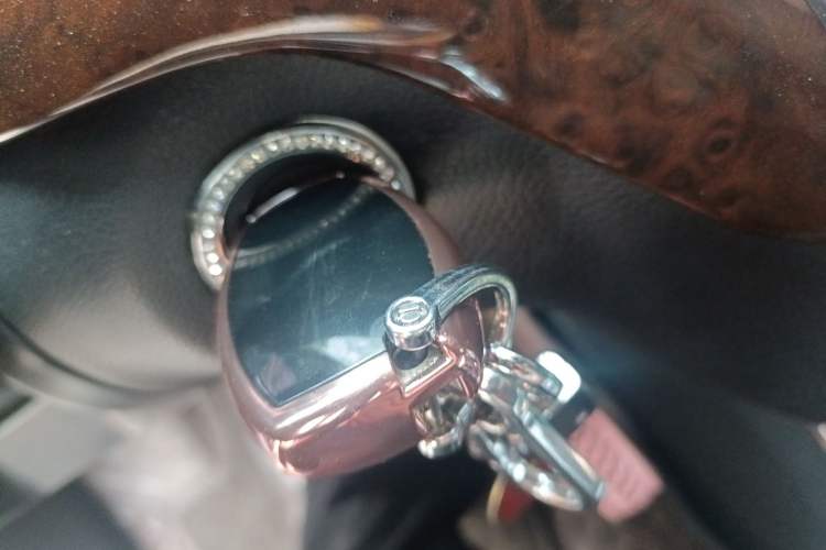 Used Mercedes-Benz M-Class 2014 ML 400 4MATIC Luxury Model