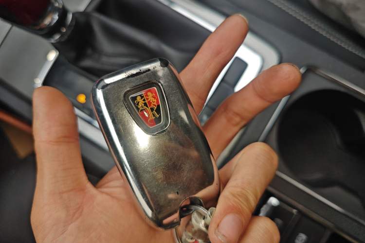 Used Roewe i6 2020 PLUS 1.6L CVT 4G Connected Glory Flagship Edition