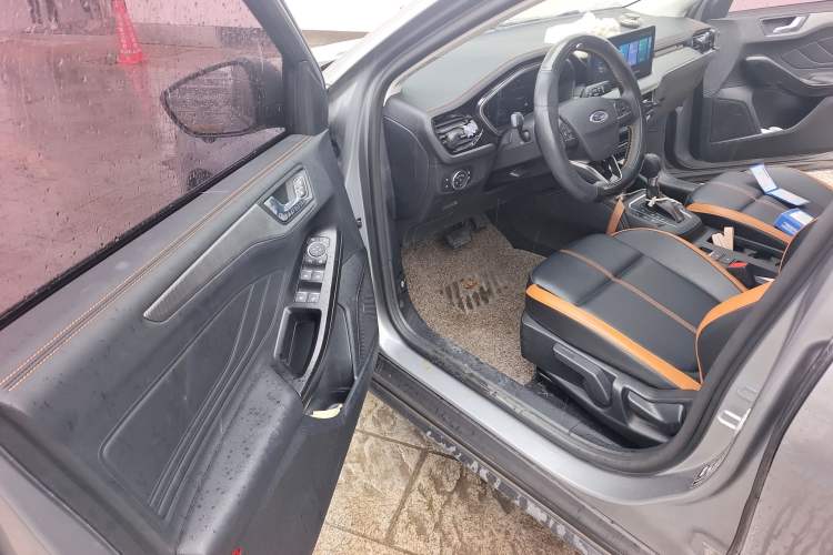 Used Ford Focus 2022 Sedan EcoBoost 180 Automatic Performance Edition
