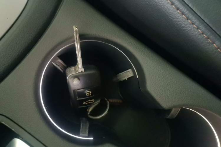 Used Audi Q3 2018 30th Anniversary Edition 30 TFSI Fashion Model Vehicle Key