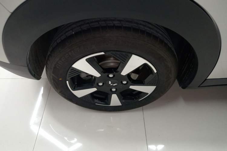 Used Wuling Bingo PLUS 2024 401 km Range 5-Seater Version
