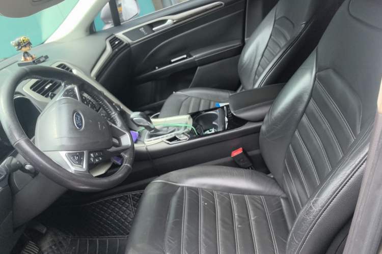 Used Ford Mondeo 2013 2.0L GTDi 200 Fashion Edition Left Front Seat