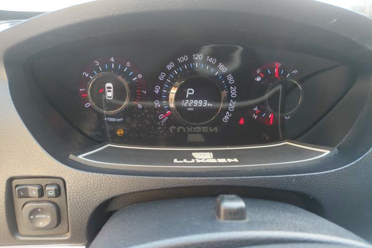 Used Luxgen Great 7 SUV 2013 Limited-Edition Sharp Edition 2.2T All-Wheel-Drive Prestige Model