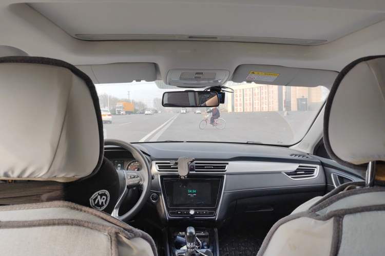 Used Roewe i5 2020 1.5L Automatic 4G Connected Linghao Edition