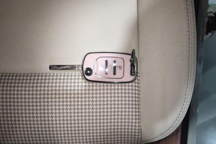 Used Wuling Hongguang MINIEV 2025 Four-Door Version Advanced Edition Vehicle Key