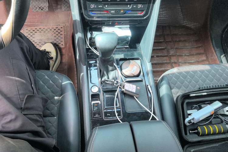 Used Volkswagen Teramont X 2020 Facelifted 330TSI Two-Wheel-Drive Luxury Edition Gear Lever