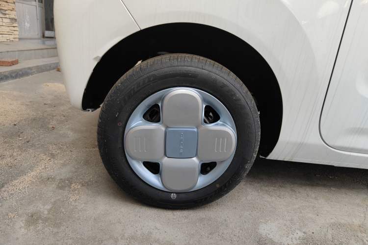 Used Geely Galaxy Panda 2024 Panda Mini 200km Endurance Bear
