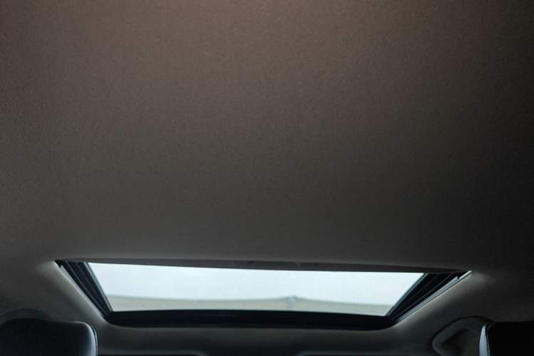 Used Toyota Levin 2023 Smart Electric Hybrid Dual-Engine 1.8L Luxury Edition Headliner