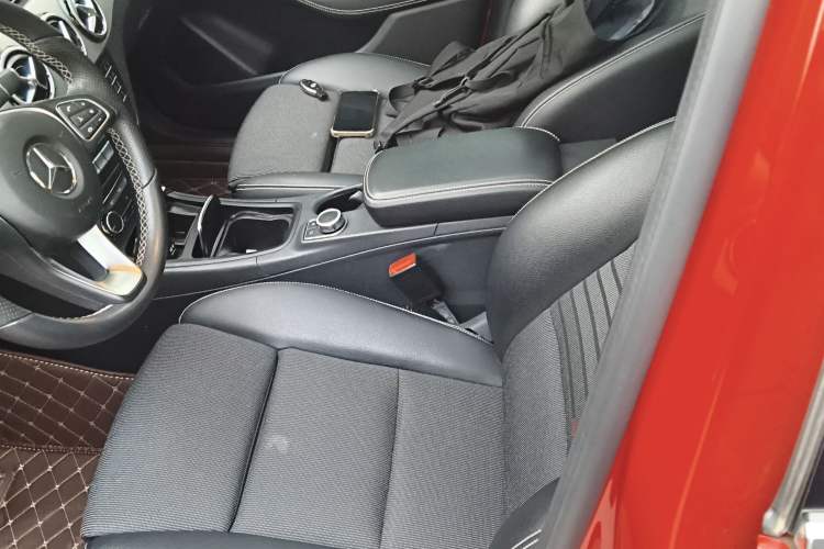 Used Mercedes-Benz B-Class 2015 B 200 Sport Edition Left Front Seat