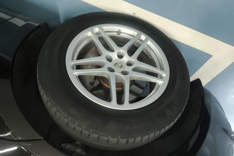 Used Porsche Macan 2018 Macan 2.0T Exterior 4