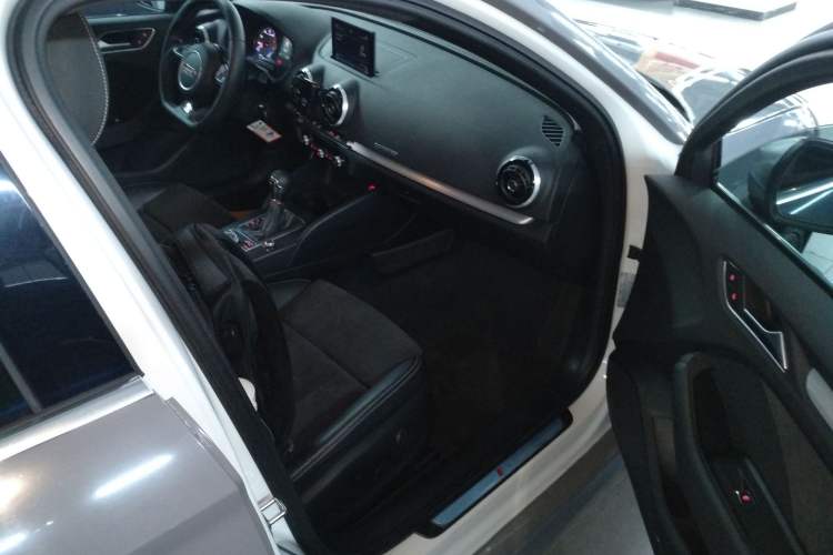 Used Audi S3 2015 S3 2.0T Limousine
