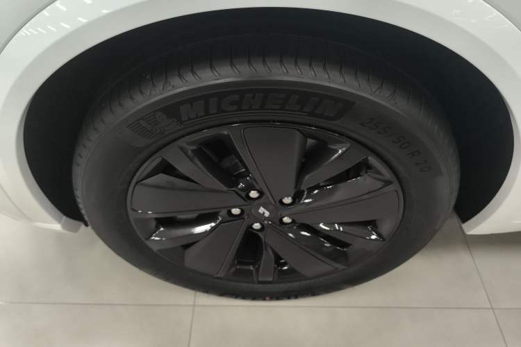 Used Li Auto L8 2025 Pro Smart Refresh Edition
