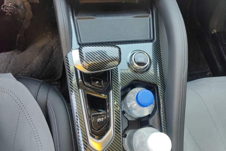 Used Geely Auto Monjaro L 2023 2.0TD High-Power Automatic Two-Wheel Drive Flagship Version Gear Lever