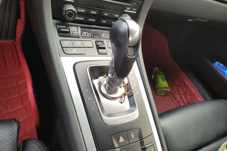 Used Porsche 718 2016 Cayman 2.0T
