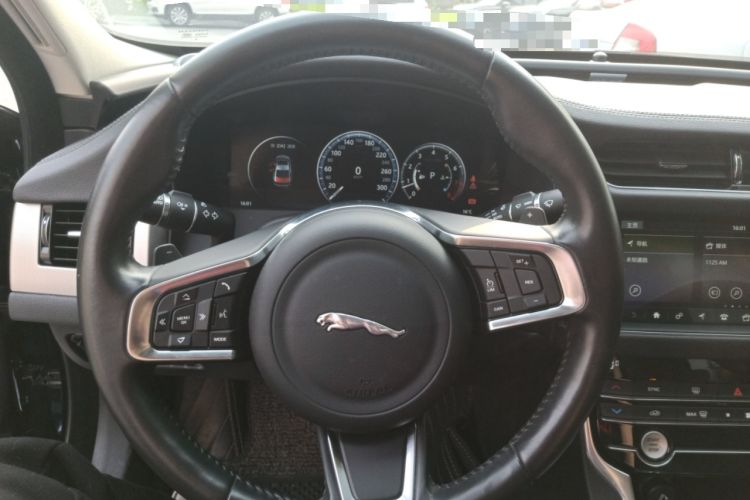 Used Jaguar XFL 2020 XFL 2.0T P200 Two-Wheel-Drive Elite Edition Steering Wheel