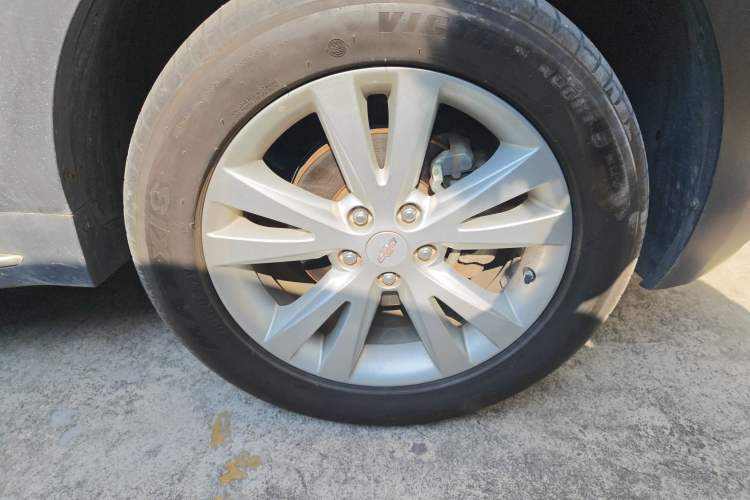 Used Chevrolet Captiva 2015 2.4L 4x4 Flagship Edition 7-Seater
