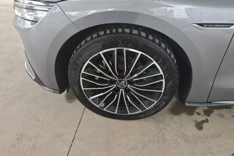 Used BYD Han 2021 EV Standard Range Luxury Model Left Front Wheel Hub