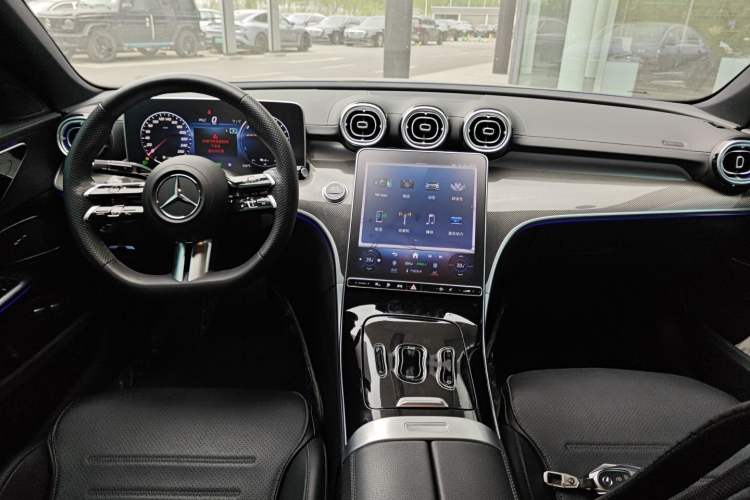 Used Mercedes-Benz C-Class New Energy 2023 C 350 eL Center Console