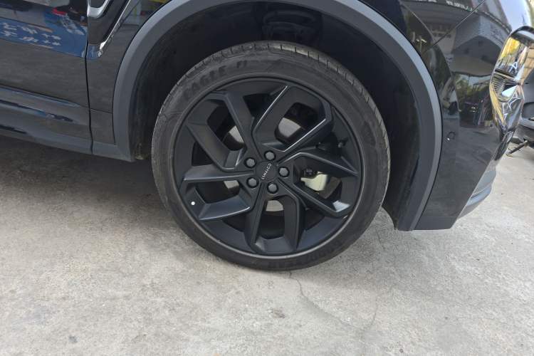 Used Lynk & Co 01 2023 2.0TD Four-Wheel Drive Dark Night Edition Right Front Wheel Hub