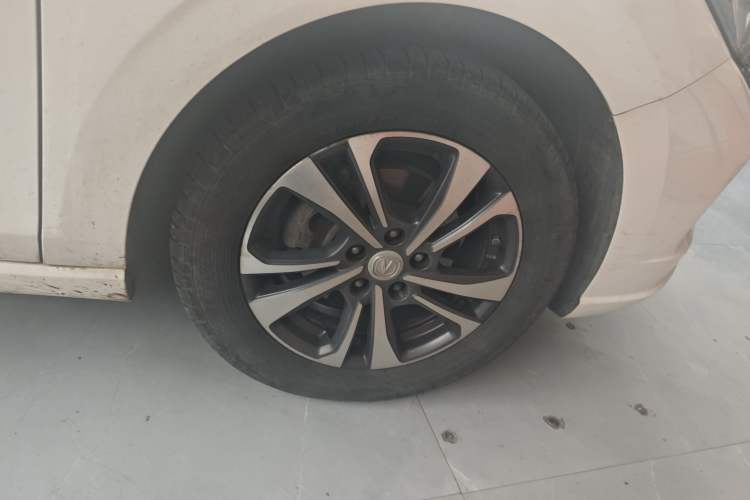 Used CHANGAN Eado 2021 PLUS Blue Whale NE 1.4T GDI DCT Prestige Model Right Front Wheel Hub