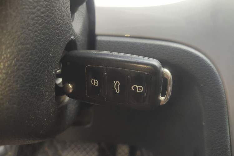 Used Volkswagen Lavida 2013 Revised Classic 1.6L Automatic Fashion Edition