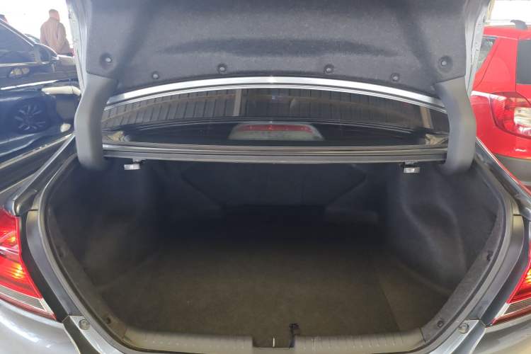 Used Honda Civic 2014 1.8L automatic luxury edition