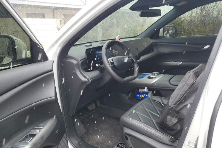 Used Changan CS75 PLUS 2025 4th Generation 1.5T New Blue Whale Smart Flagship Version