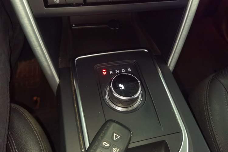 Used Land Rover Discovery Sport 2018 240 PS HSE Version