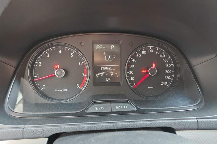 Used Volkswagen Lavida 2013 Revised Classic 1.6L Automatic Fashion Edition