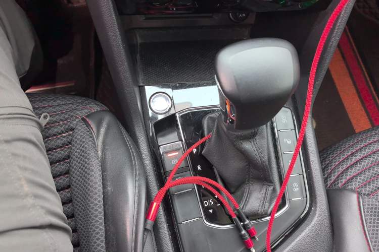 Used Volkswagen Tiguan L 2021 330TSI Automatic Two-Wheel Drive R-Line Enhanced Edition Gear Lever