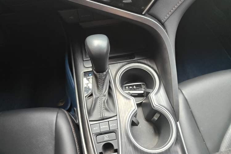 Used Toyota Camry 2021 2.5G Luxury Edition
