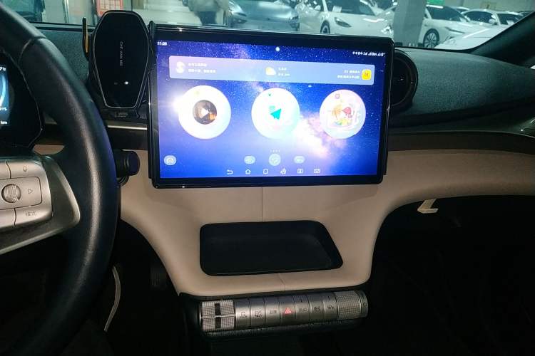 Used BYD Dolphin 2023 420 km Fashion Edition Audio And AC Panel