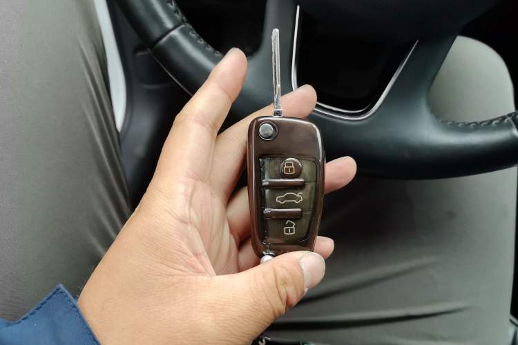 Used Audi Q3 2017 35 TFSI Fashion Model Vehicle Key