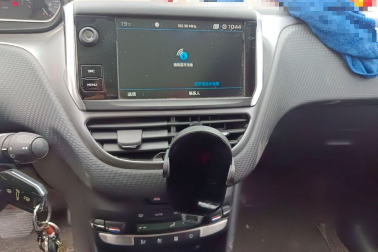 Used Peugeot 2008 2018 1.6L Automatic Fashion Edition Audio And AC Panel