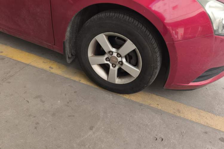 Used Chevrolet Cruze 2013 1.6L SL Sunroof Edition MT
