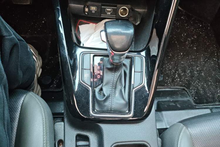 Used Kia Sportage R 2018 2.0L Automatic Smart Luxury Version China V Standard Gear Lever