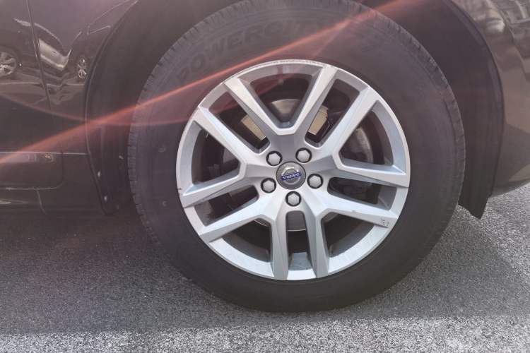 Used Volvo XC60 2017 T5 AWD Smart Upgrade Model