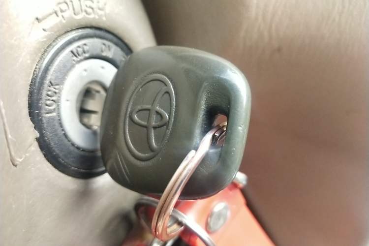 Used Toyota Corolla EX 2011 1.6L Automatic Luxury Edition
