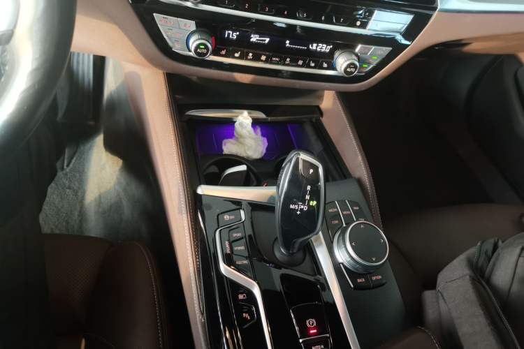 Used BMW 5 Series New Energy 2021 535Le Pioneer Edition M Sport Package Gear Lever